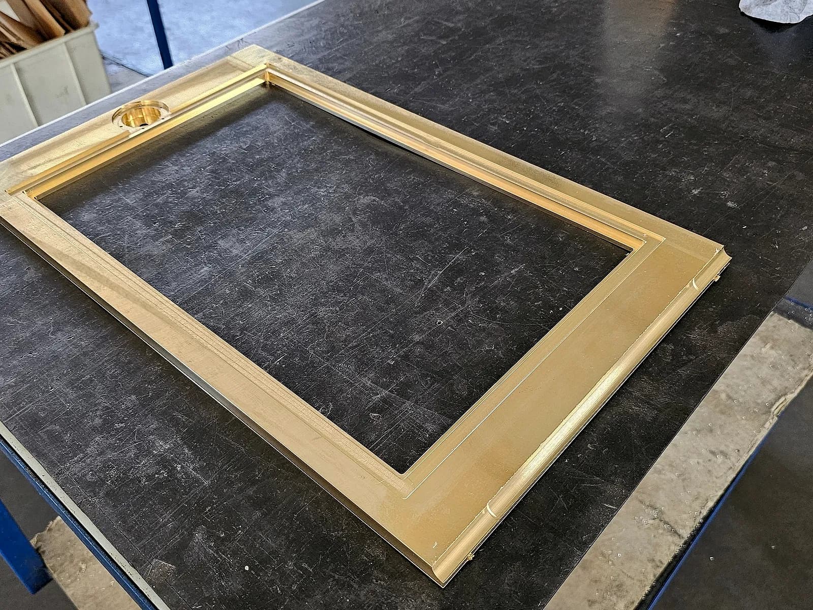 Rahmen aus Messing – gefräst